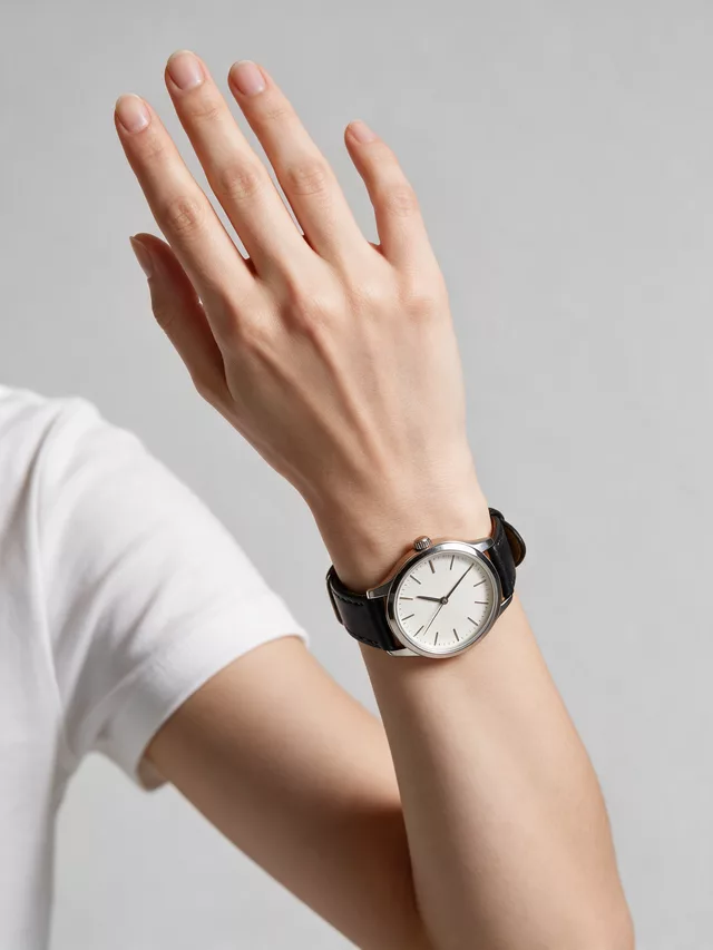 Wrist for watch pose